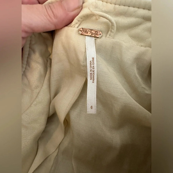 Free People Cool & Clean Vegan Leather Moto Jacket Cream Size 6 Wool Blend - Picture 11 of 11